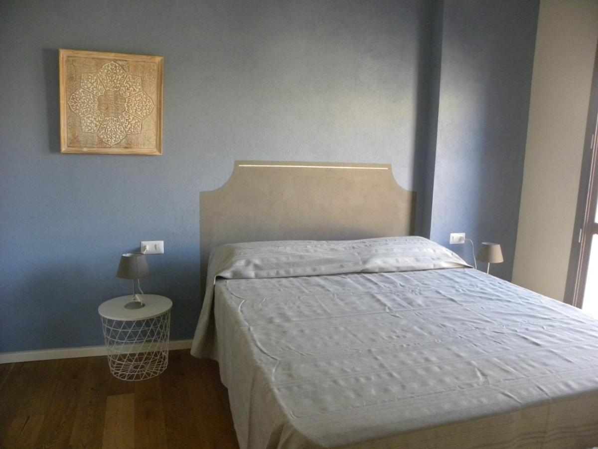 Petra Magica Apartamento San Pantaleo Exterior foto